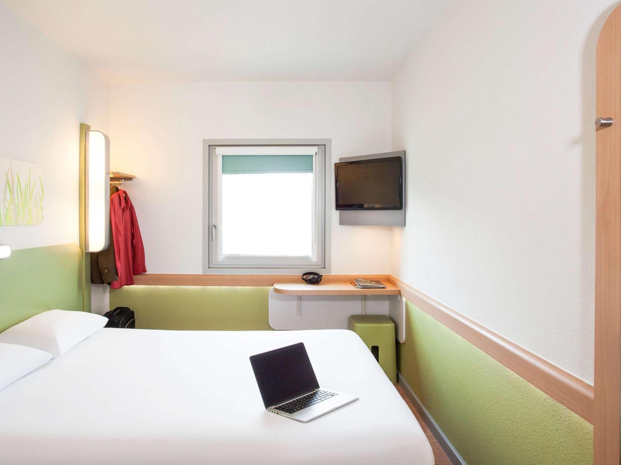 Ibis Budget Beaconsfield Exterior photo