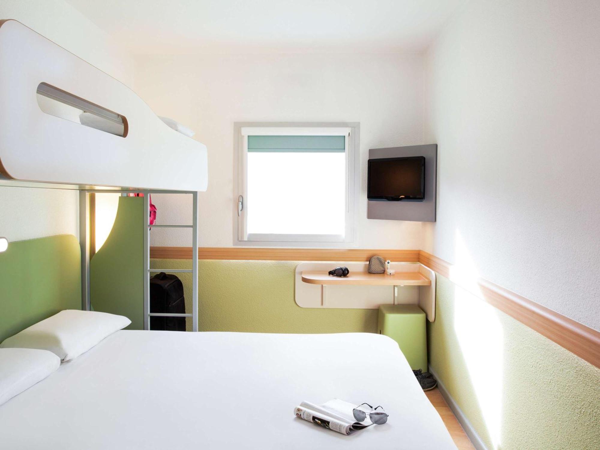 Ibis Budget Beaconsfield Exterior photo